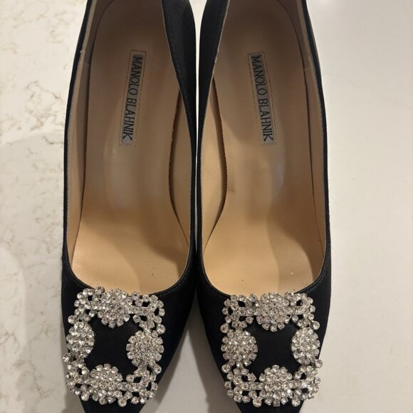 Manolo Blahnik HANGISI Black Satin Jewel Buckle Pumps Heels - Picture 3 of 16